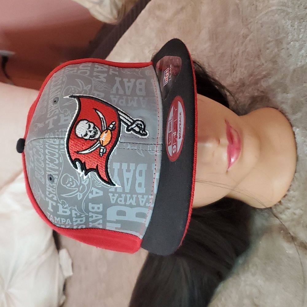 Tampa Bay Buccaneers New Era 9FIFTY Snapback